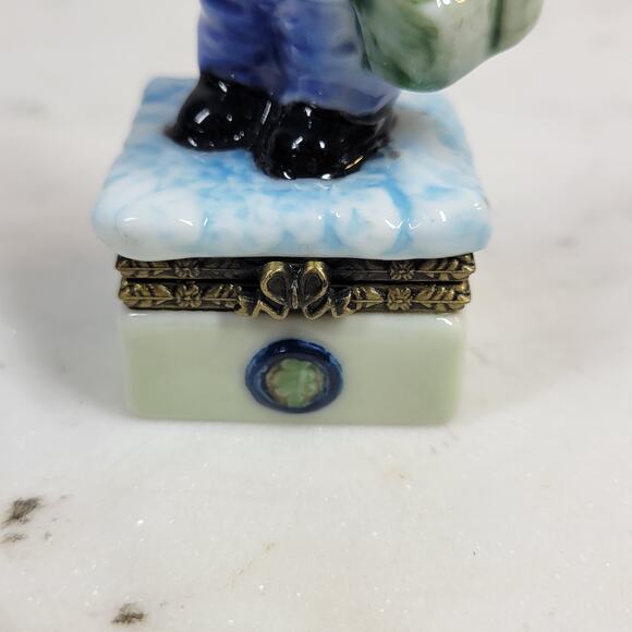 VINTAGE Santa Claus Trinket Box Blue White Porcelain Christmas Holiday Hinged - Picture 8 of 13
